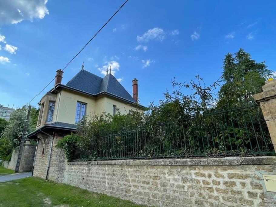 Maison Independante La Quietas Sur Les Hauteurs De Sedan Villa Exterior photo